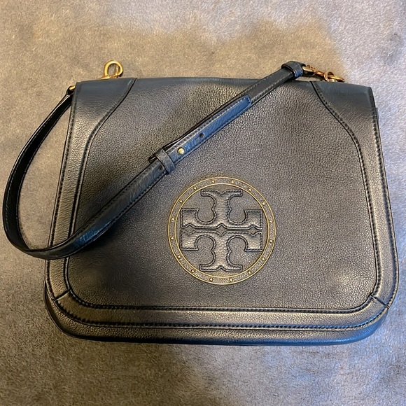 Tory Burch Handbags - LIKE NEW Tory Burch Navy Blue Leather Shoulder Handbag